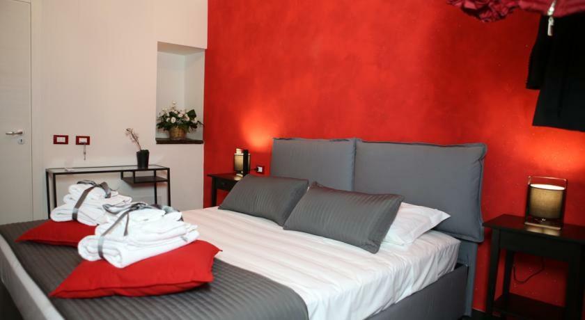 โยมิซุส เดอะ สตรัคเจอร์ ฟอร์ ยัวร์ ฮอลิเดย์ Bed & Breakfast คอมิโซ ภายนอก รูปภาพ